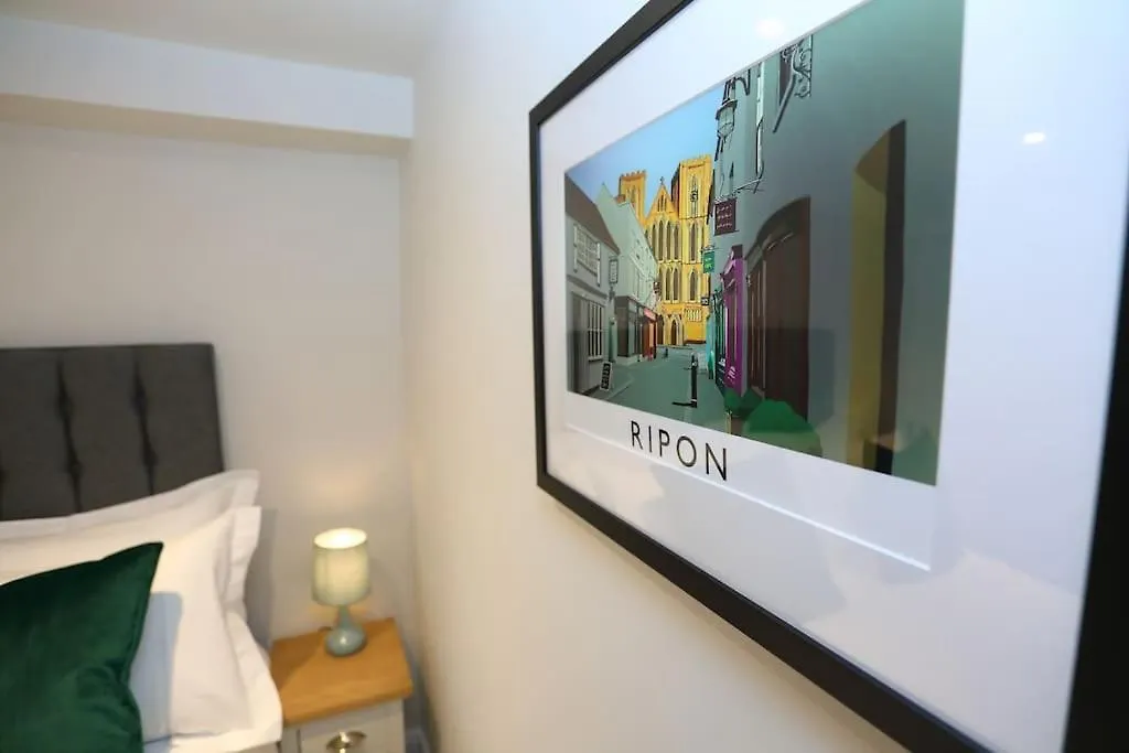 Central Ripon Apartment - View Of The Cathedral!