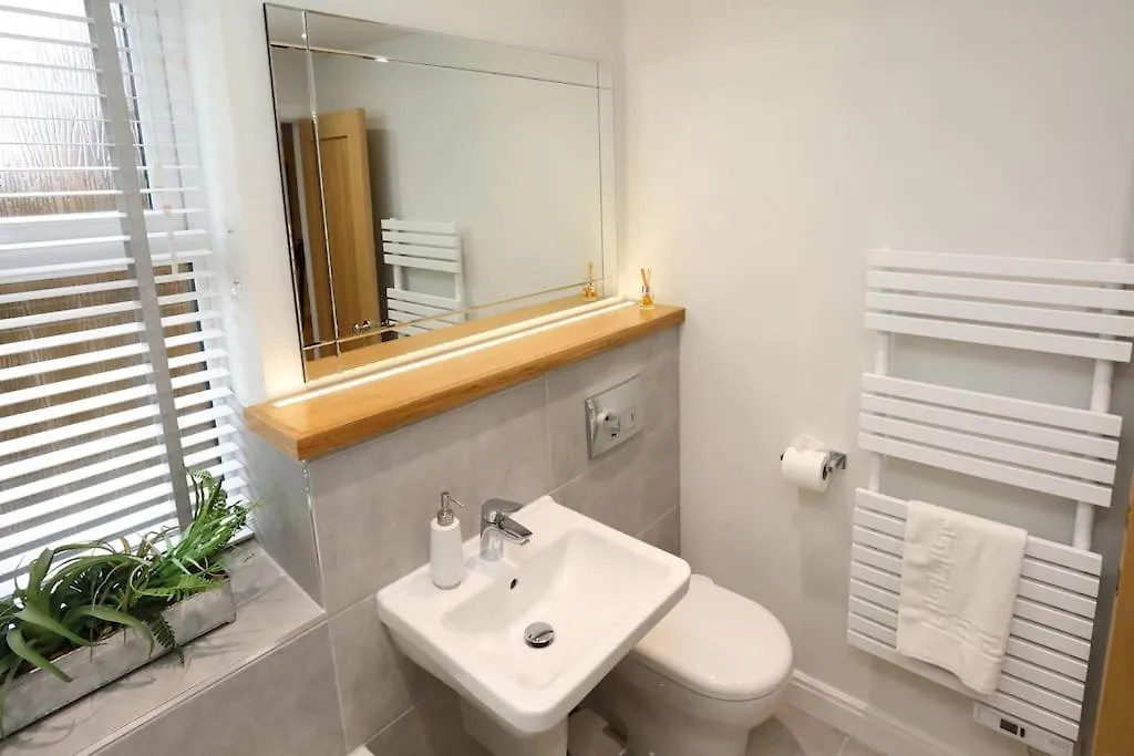 Central Ripon Apartment - View Of The Cathedral!