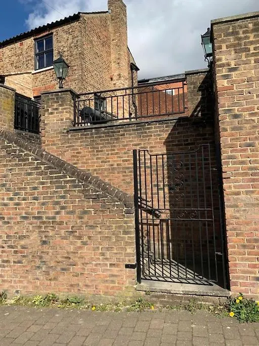 Central Ripon Apartment - View Of The Cathedral!