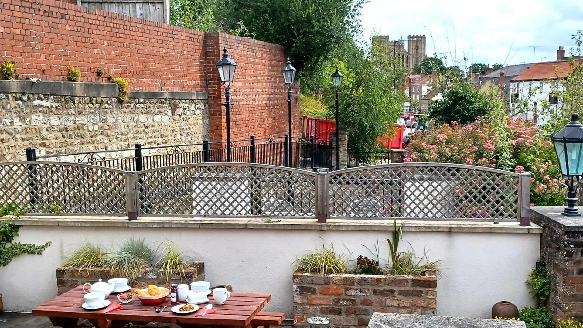 Central Ripon Apartment - View Of The Cathedral!